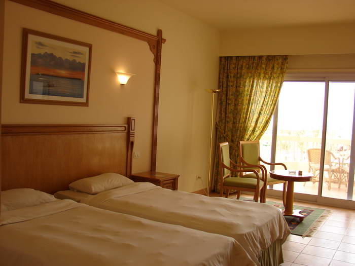 hiltonlonfbeach5.jpg
