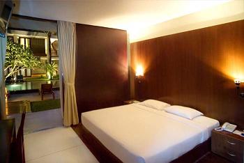 oasisdeluxroom.jpg