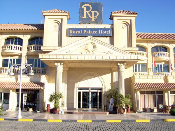 royalpalace1.jpg