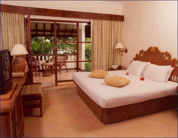 santika-beach-room-superior.jpg